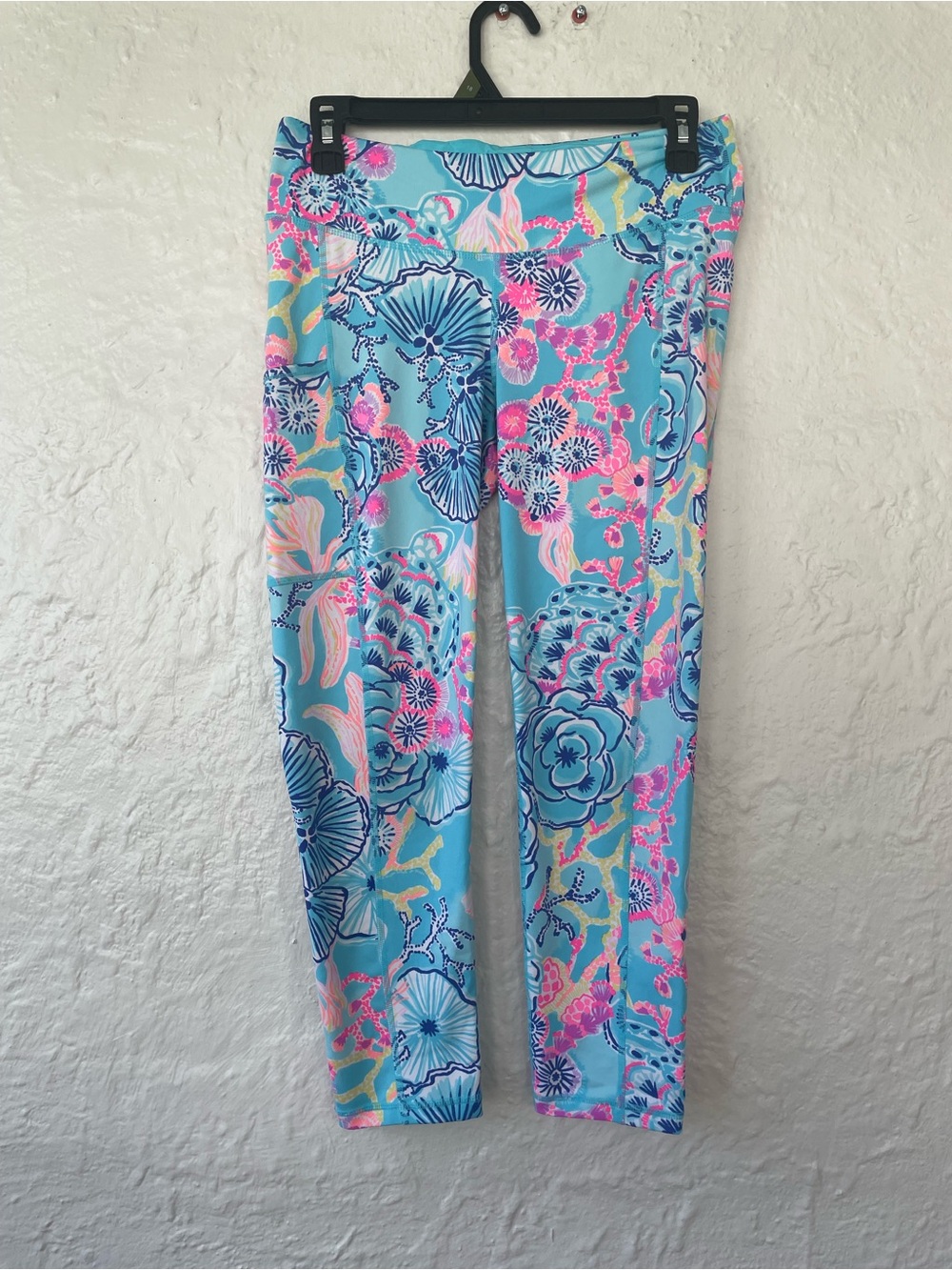 LILLY PULITZER Luxletic Weekender Midi Leggings  ONCE UPON A TIDE; M